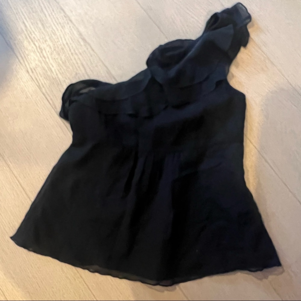 AE Asymmetrical ruffle top